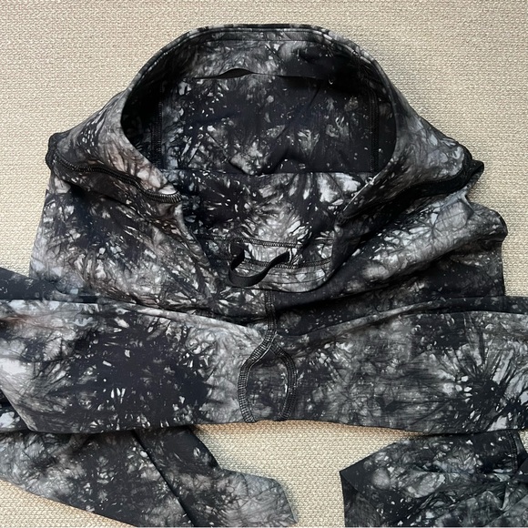 lululemon Base Pace legging size 4 - Picture 3 of 5